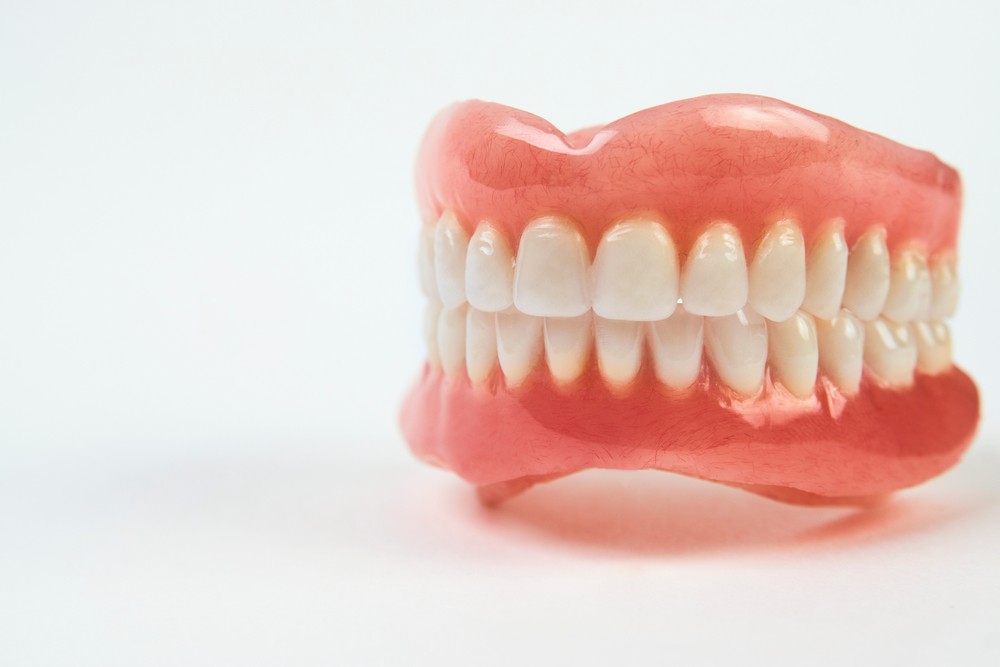 coroane dentare constanta, protetica dentara constanta, proteze dentare constanta, alya medical cent